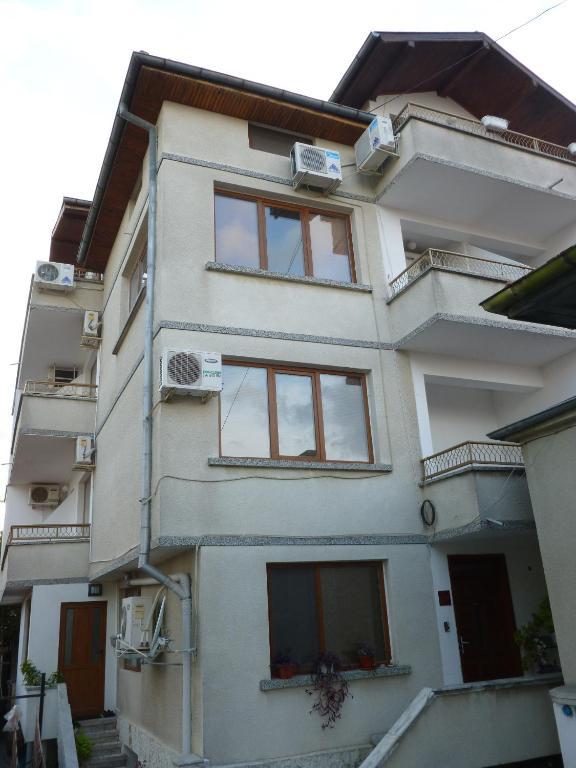 Tonus Guest House Obzor Exterior foto