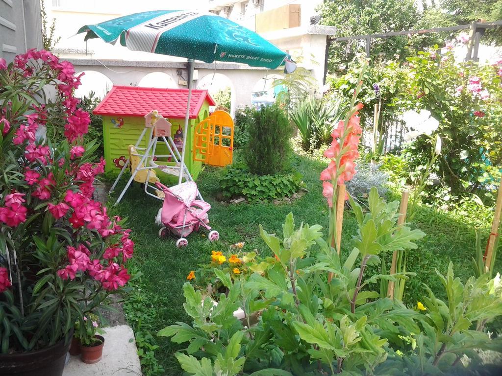 Tonus Guest House Obzor Exterior foto