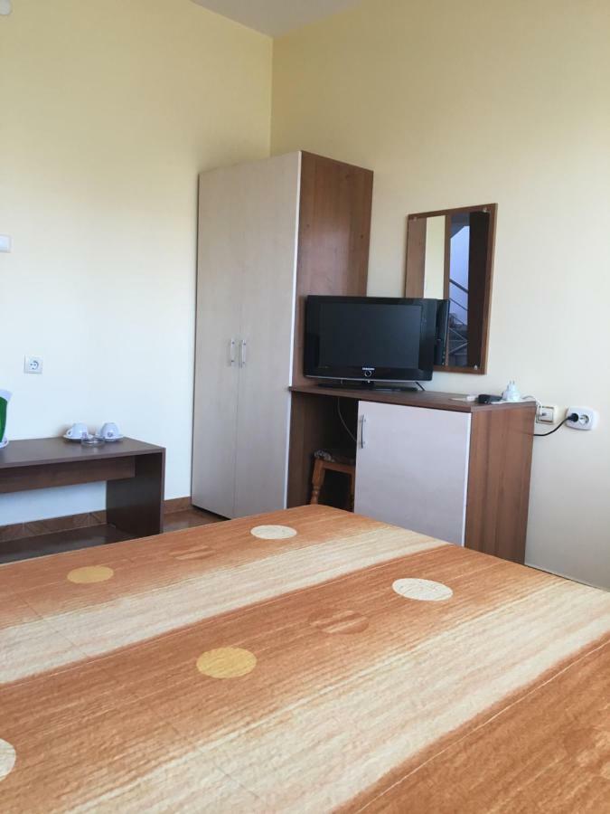 Tonus Guest House Obzor Exterior foto