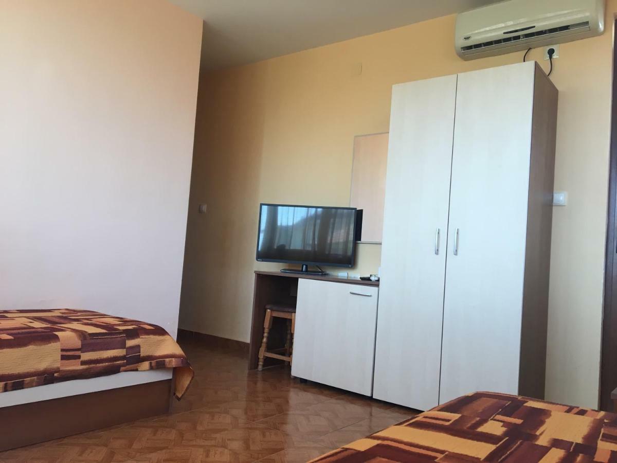 Tonus Guest House Obzor Exterior foto